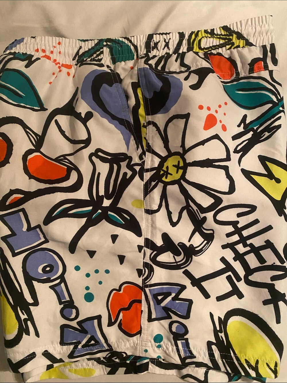 No Boundaries Men 2 piece White Graphic with Multicolor Floral Print